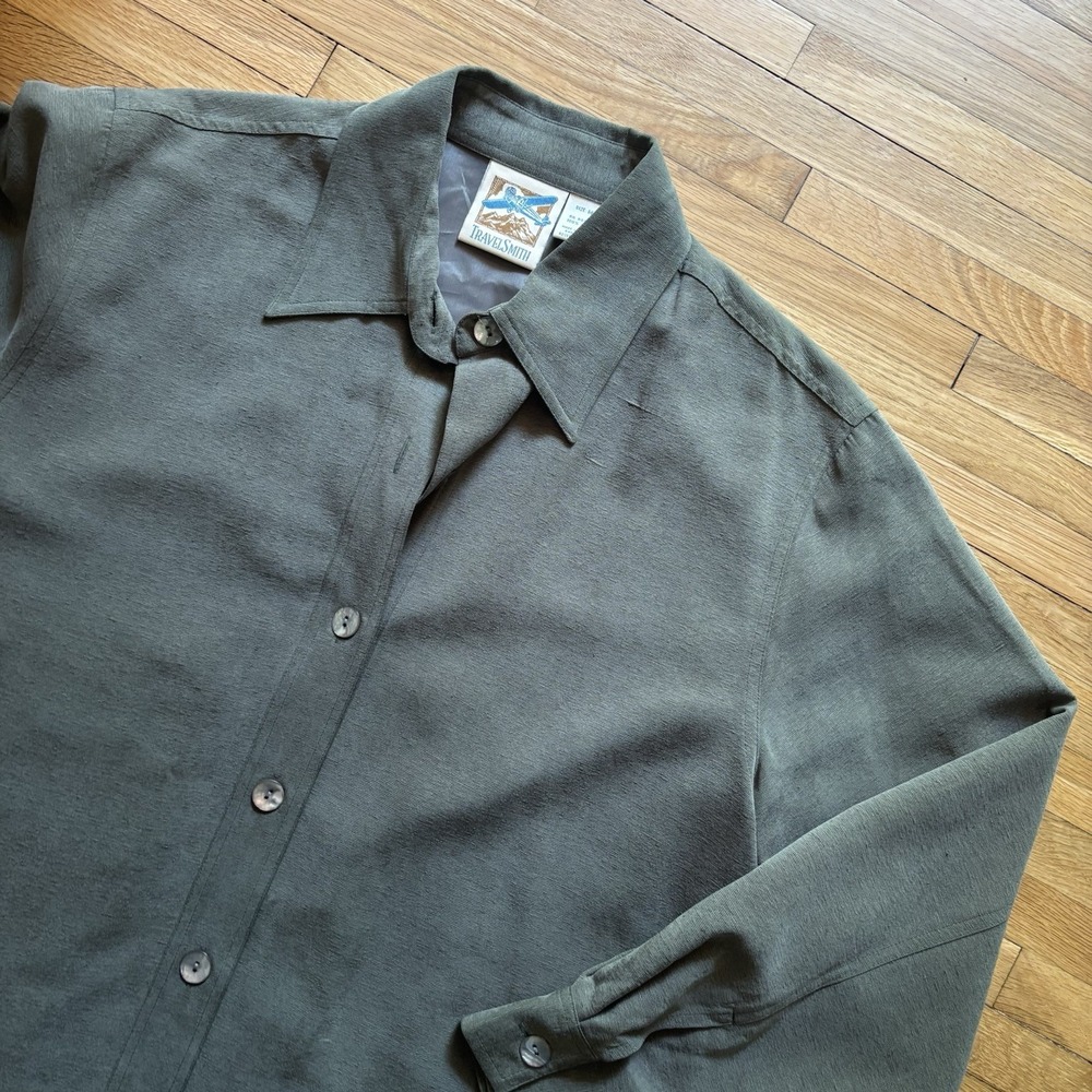 VTG TravelSmith Women 100% Silk Button Up M Minimalist Neutral Retro Oversized